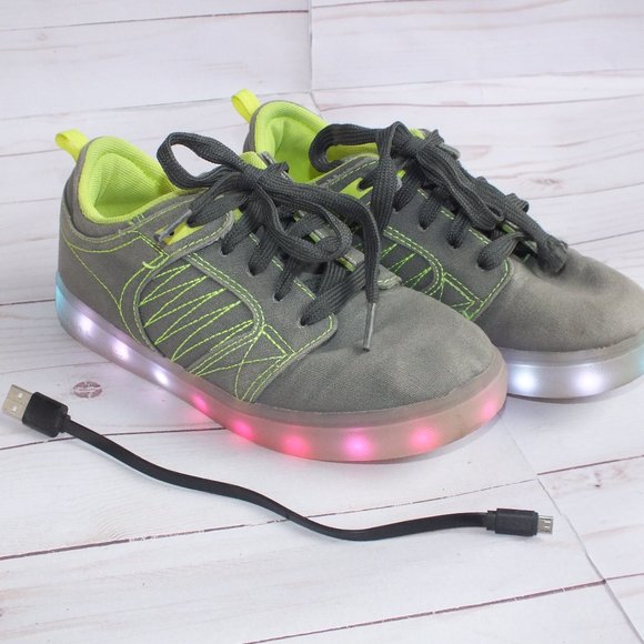 Flashlights Light Up Shoes Kids Sz 2 Rechargeable
